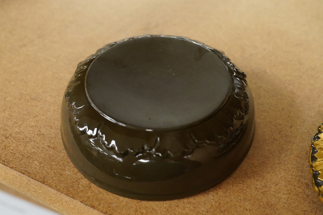 An English circular floral pate-sur-pate box and cover, 11.5cm